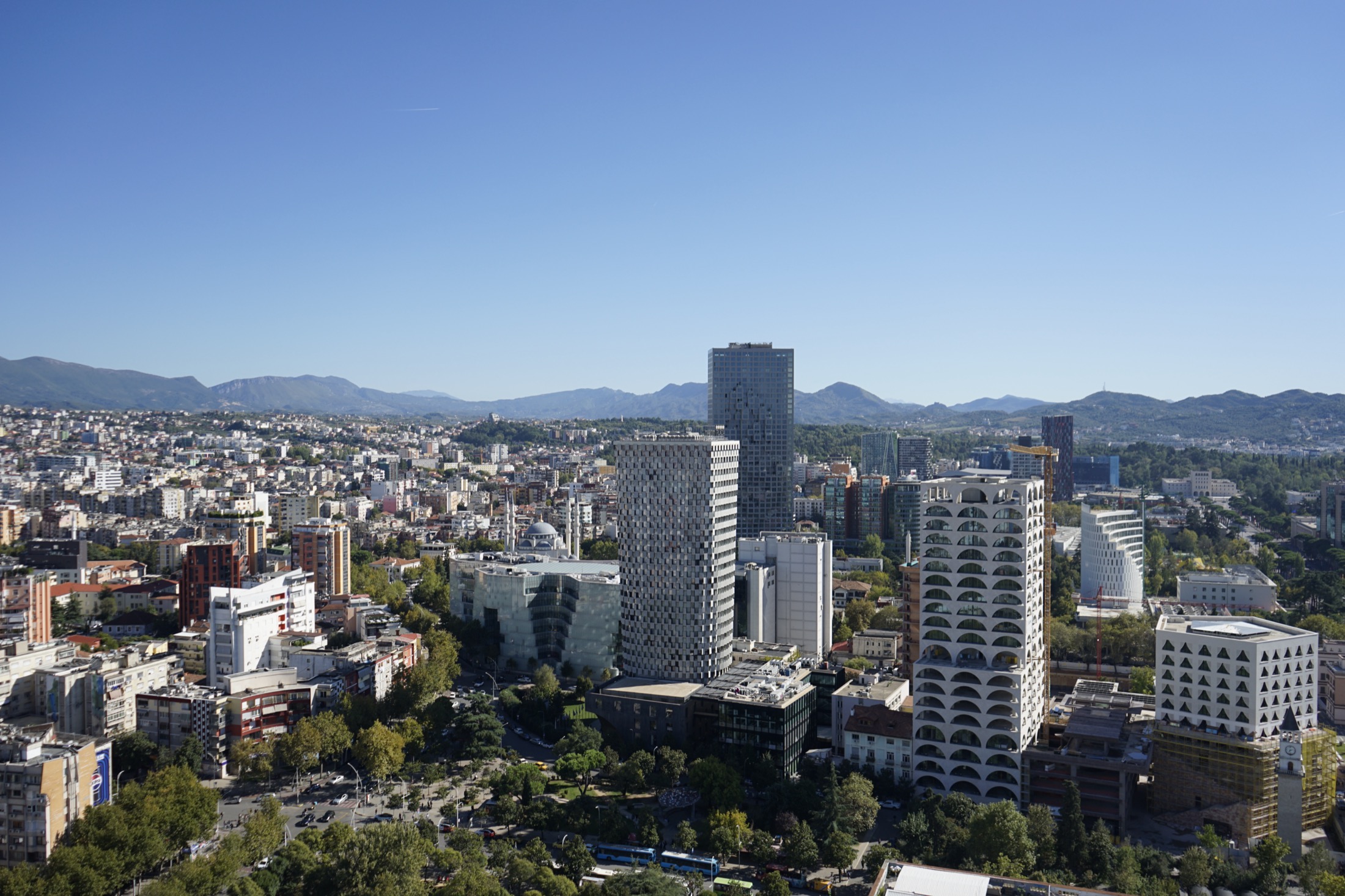 Avión en el aeropuerto de Tirana